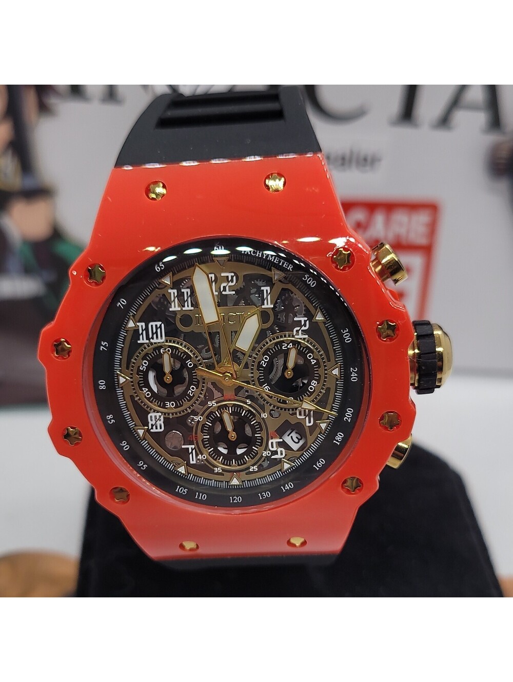 506 Invicta VAULTHAN Quartz Date Tachymeter Red/Gold Case Black Strap